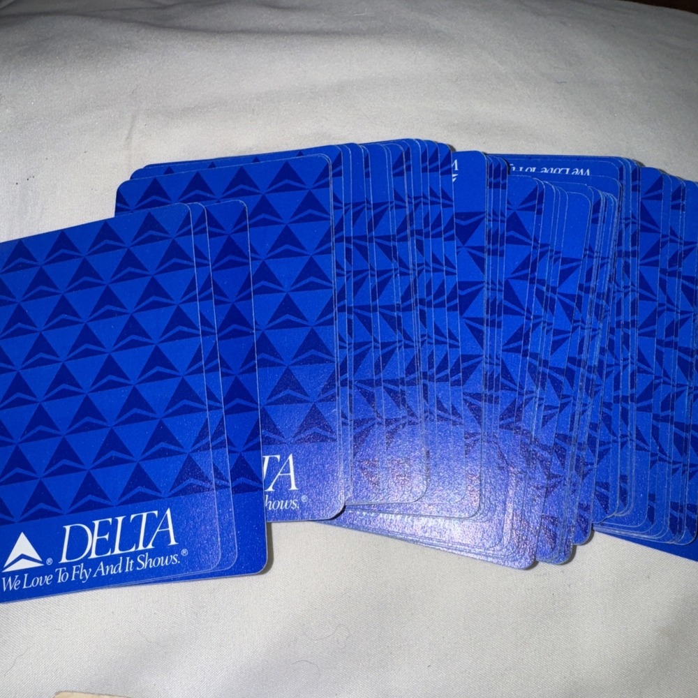 Vintage Lot Of 4 Delta Airlines Playing Cards - Picture 3 of 4